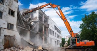 Промышленный демонтаж зданий Ирбит, цена от 2923 руб.
